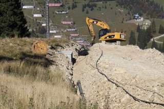 Bagger im Skigebiet