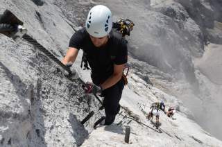 Menschen am Klettersteig