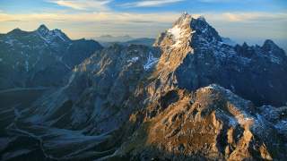 Südspitze mit Flanke ins Wimbachtal. Luftbild: Jörg Bodenbender