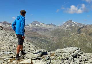 Blick vom Marscholhorn in die Adula Alpen.