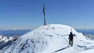 Auf dem Gipfel des Hasenöhrls im Ultental