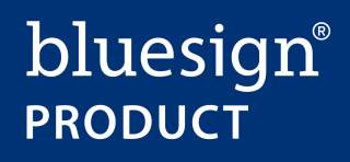 Blaues Rechteck mit weißer Schrift „bluesign PRODUCT“ und einem weißen Registrierungszeichen.